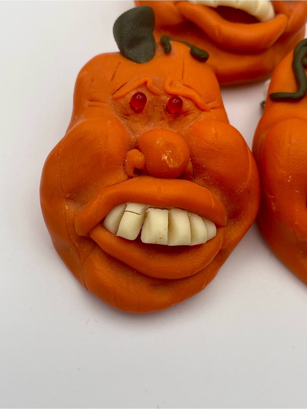 Set of 3 Whimsical Crazy Face Light Up Pumpkin Brooch Pins. Red eyes and Teeth. - Picture 2 of 6